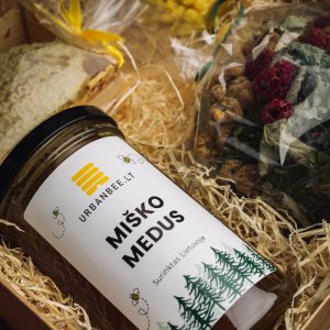 Avilio gėrybės dovanų dėžutė iš Urbanbee.lt bityno